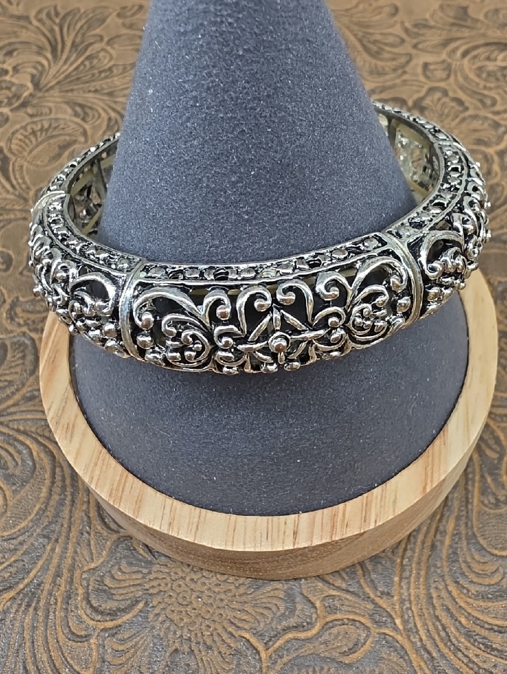 Vintage Ornate Filigree Scroll Silver Stretch Western Bangle Bracelet